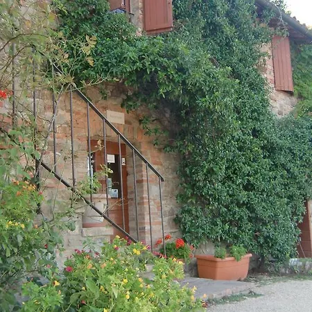 Agrincontri ファームステイ Monte Castello di Vibio